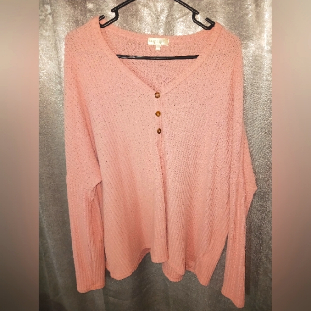 Long sleeve knit top